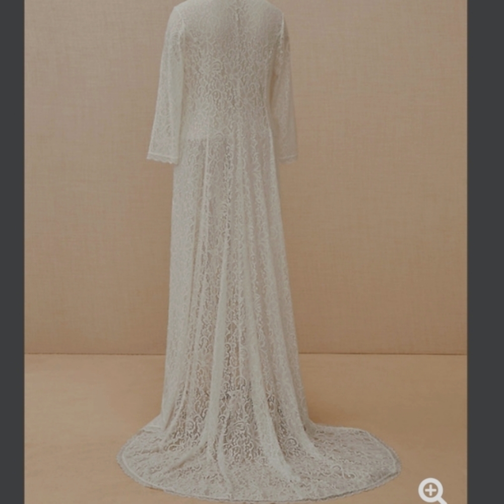 NWT TORRID IVORY SCALLOP DUSTER WITH TRAIL (BRIDAL) SIZE 00